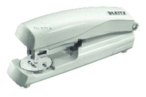 NIETMACHINE LEITZ 5500 24/6+26/6 INLEG 60MM GRIJS